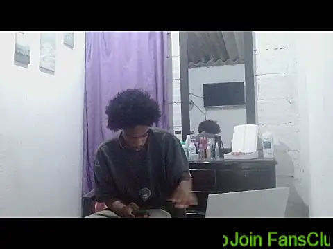 Larry-n-clouds online show from 04/26/26, 11:02