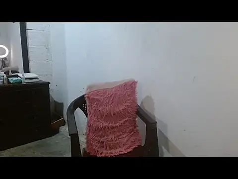 Larry-n-clouds online show from 06/06/26, 02:11