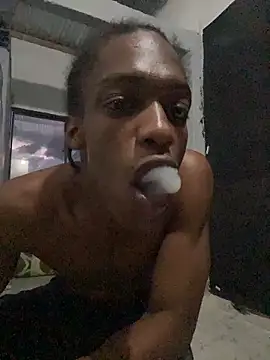 Snapshot of Larry-n-clouds chatting on 06/16/26, 11:29 Larry-n-clouds online show from 06/16/26, 11:29