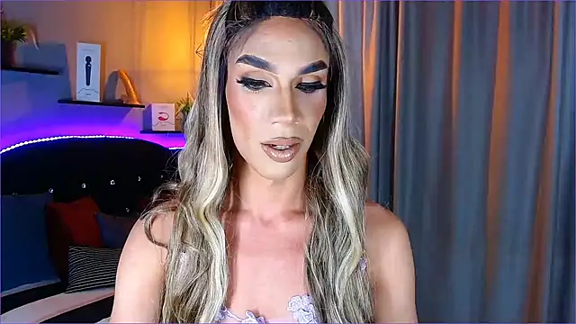 camila hootie online show from 01/19/25, 03:29