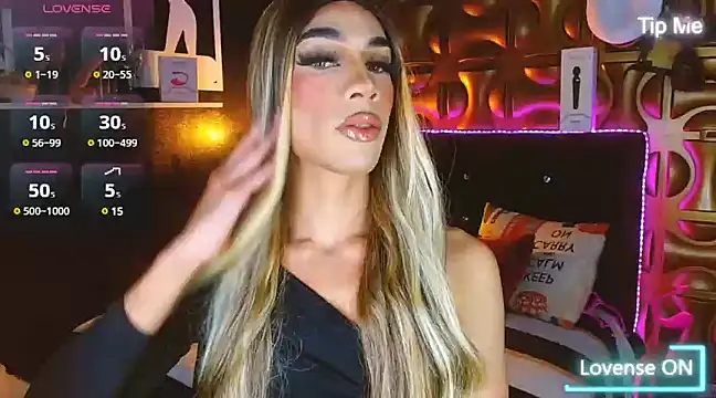 camila hootie online show from 02/10/25, 03:03