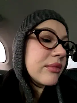 RinaCat online show from 11/26/25, 05:41