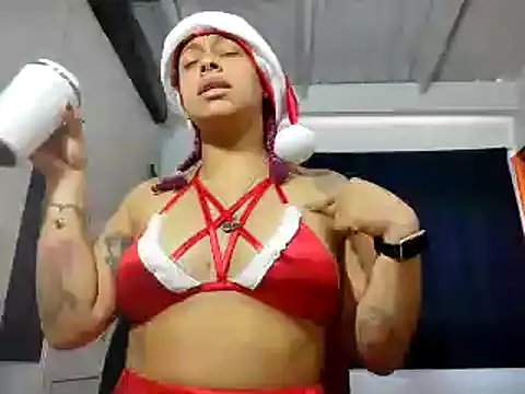 Snapshot of Cata_Blue__ chatting on 12/31/24, 06:24 Cata Blue online show from 12/31/24, 06:24