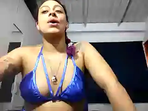 Snapshot of Cata_Blue__ chatting on 01/01/25, 08:58 Cata Blue online show from 01/01/25, 08:58