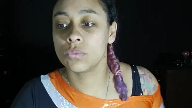 Snapshot of Cata_Blue__ chatting on 03/04/25, 02:42 Cata Blue online show from 03/04/25, 02:42