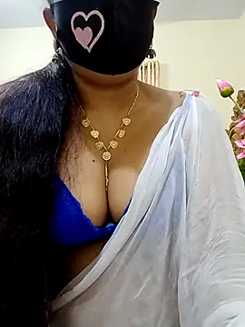 Snapshot of Ameera19 chatting on 02/08/25, 02:26 Ameera19 online show from 02/08/25, 02:26