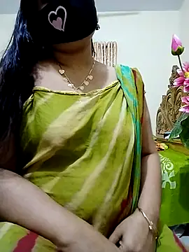 Snapshot of Ameera19 chatting on 02/13/25, 12:21 Ameera19 online show from 02/13/25, 12:21
