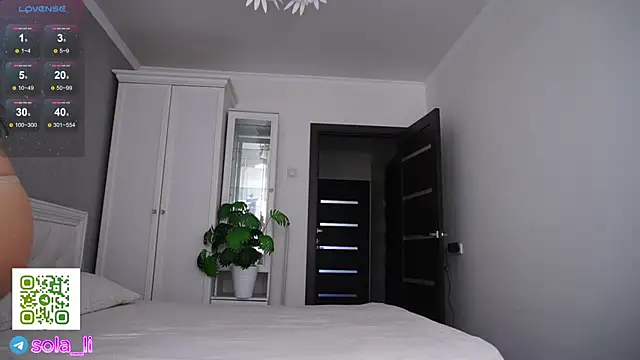 Sola LI online show from 05/28/26, 03:04