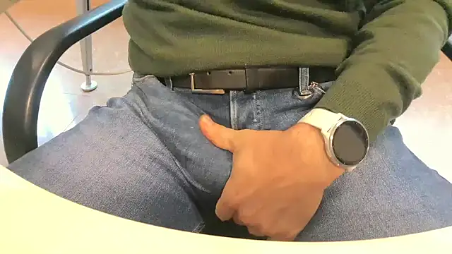 alessandroman2114 online show from 02/02/26, 11:09