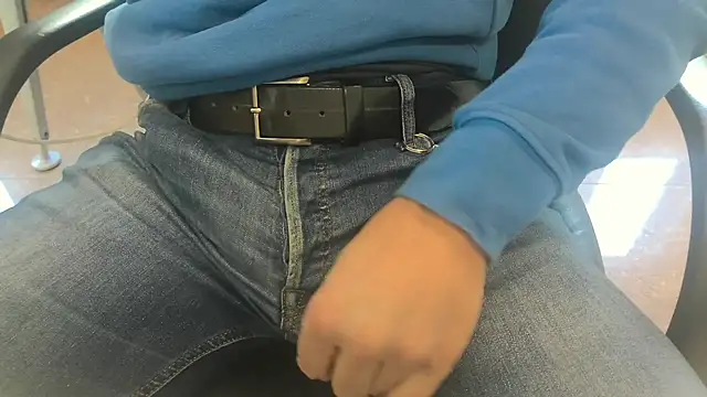 alessandroman2114 online show from 03/25/26, 11:16