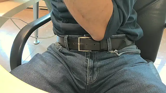 alessandroman2114 online show from 04/28/26, 10:31