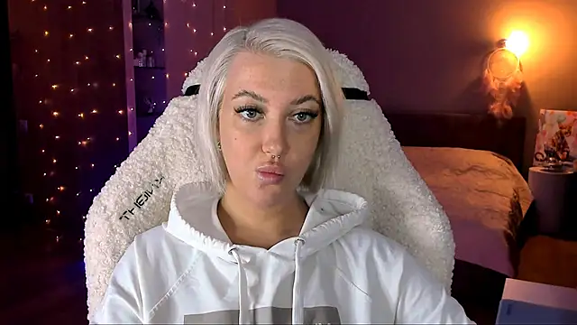 tykioty Miley online show from 01/29/25, 02:10