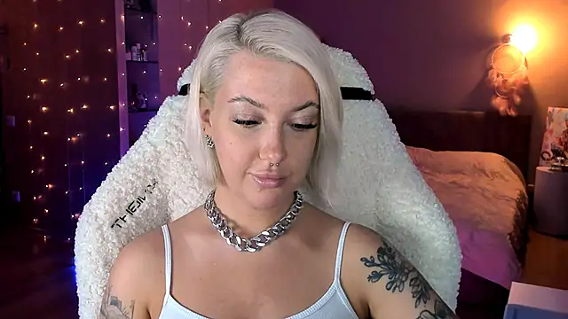 tykioty Miley online show from 02/11/25, 04:02