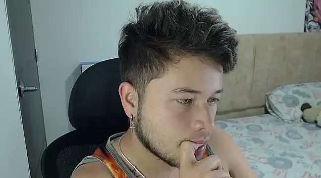 JOHANLEON1 online show from 12/02/24, 12:19