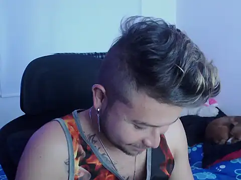 JOHANLEON1 online show from 09/17/25, 04:52