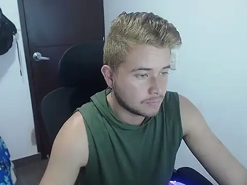 JOHANLEON1 online show from 10/10/25, 03:44