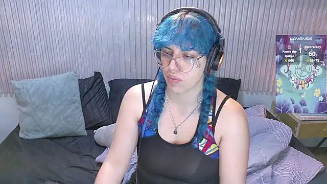 Eli666uwu online show from 12/22/25, 10:45