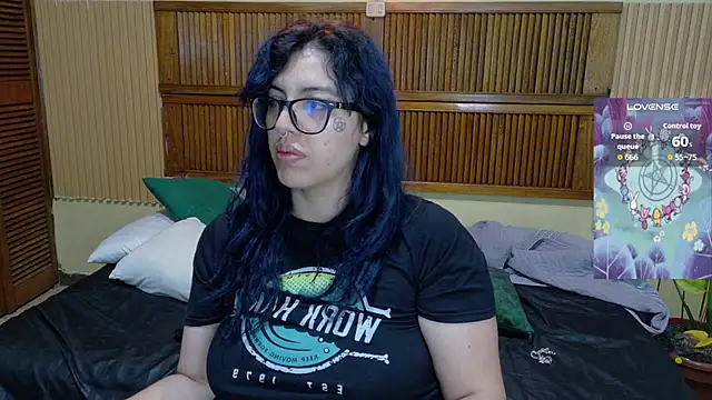 Eli666uwu online show from 04/24/26, 10:18