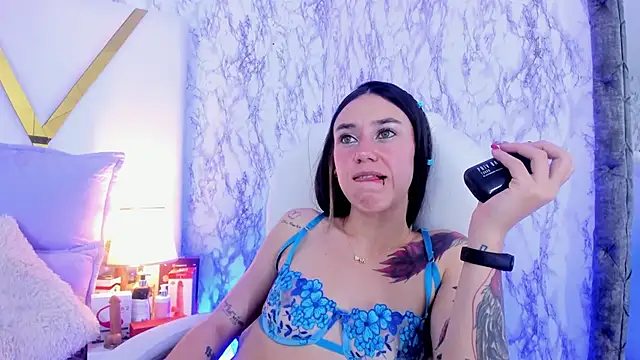 Athziry  online show from 01/10/25, 05:24
