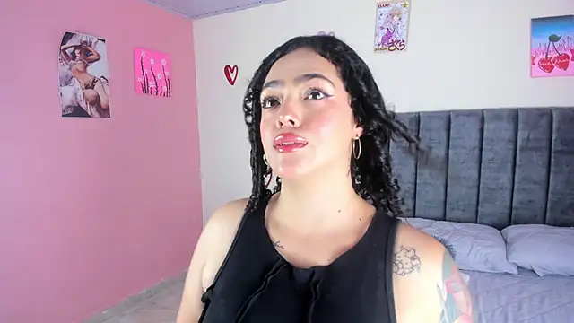 Snapshot of KayllaEvanss_ chatting on 03/15/25, 10:11 KayllaEvanss online show from 03/15/25, 10:11