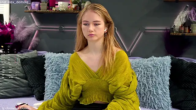 Alexandra Demore online show from 09/18/25, 07:49