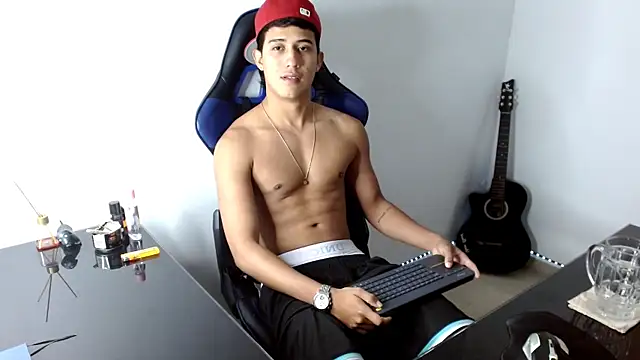 Snapshot of Juan_da01 chatting on 01/23/25, 02:33 Juan da01 online show from 01/23/25, 02:33