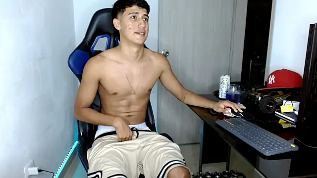 Snapshot of Juan_da01 chatting on 03/10/25, 03:12 Juan da01 online show from 03/10/25, 03:12