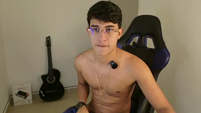 Snapshot of Juan_da01 chatting on 05/06/26, 03:46 Juan da01 online show from 05/06/26, 03:46