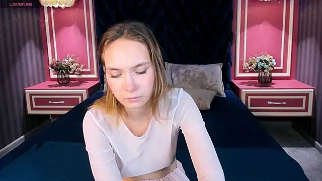 LinaVolberg online show from 10/02/25, 06:09