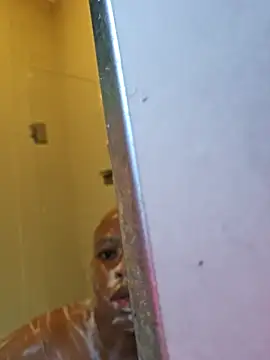 Snapshot of curvycloe1 chatting on 02/25/25, 06:14 curvycloe1 online show from 02/25/25, 06:14