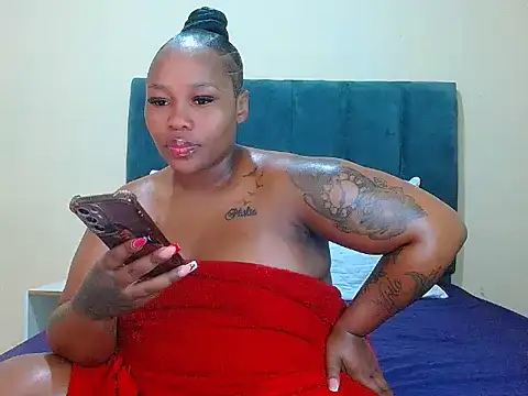 curvycloe1 online show from 06/03/26, 12:19