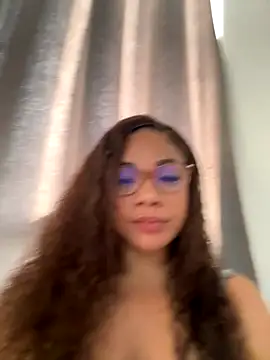Snapshot of ashley_Tompson1 chatting on 10/15/25, 11:43 ashley Tompson1 online show from 10/15/25, 11:43