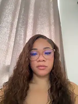 Snapshot of ashley_Tompson1 chatting on 10/17/25, 12:41 ashley Tompson1 online show from 10/17/25, 12:41