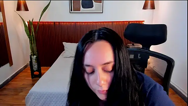 KatherineBond online show from 09/17/25, 07:59