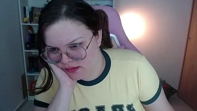 Snapshot of Gabiwaifu chatting on 05/24/26, 10:26 Gabiwaifu online show from 05/24/26, 10:26