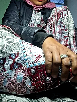 Priya Bong online show from 01/10/26, 04:58