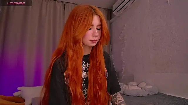 Snapshot of Evaa_Moonn_ chatting on 03/10/25, 09:10 Evaa Moonn  online show from 03/10/25, 09:10