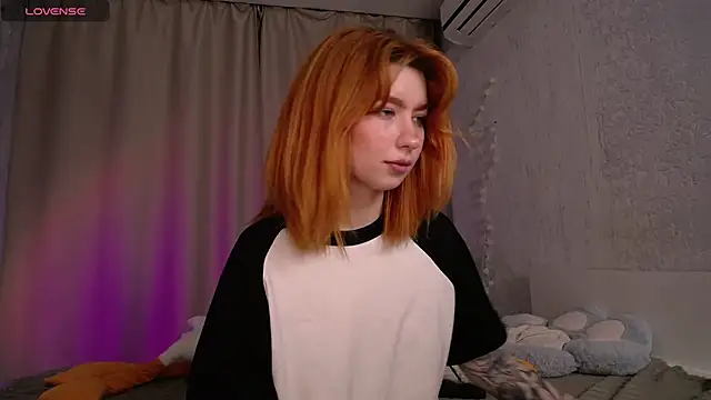 Snapshot of Evaa_Moonn_ chatting on 09/14/25, 11:09 Evaa Moonn  online show from 09/14/25, 11:09