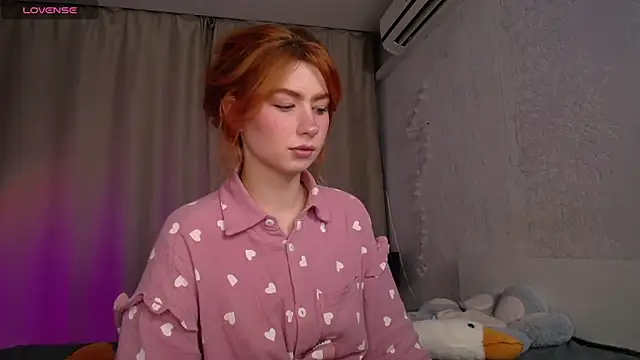 Snapshot of Evaa_Moonn_ chatting on 10/14/25, 08:59 Evaa Moonn  online show from 10/14/25, 08:59