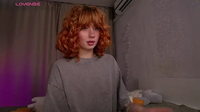 Snapshot of Evaa_Moonn_ chatting on 11/04/25, 04:33 Evaa Moonn  online show from 11/04/25, 04:33