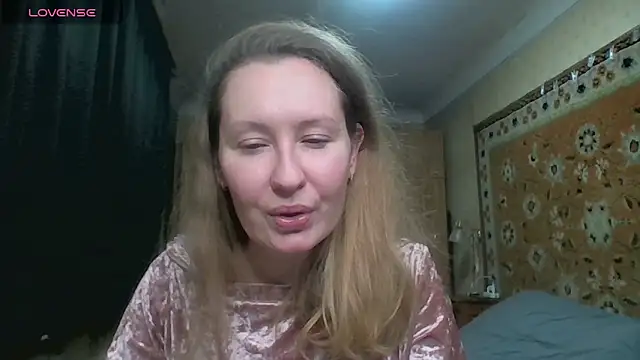 AnnaXLovers online show from 12/18/25, 03:40