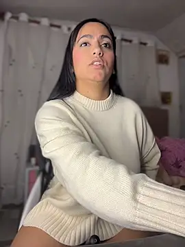 JazminTaylor online show from 04/12/26, 06:40