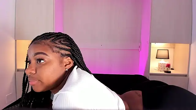 tamaraa smiith online show from 02/08/25, 06:12