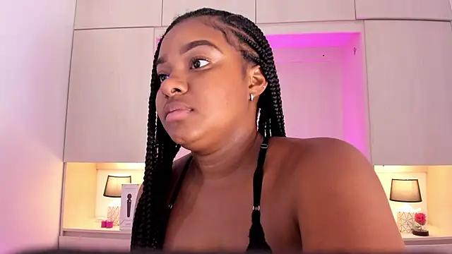 tamaraa smiith online show from 02/13/25, 02:42