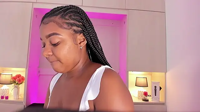 tamaraa smiith online show from 02/20/25, 03:08