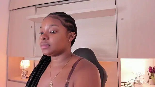 tamaraa smiith online show from 10/16/25, 07:59