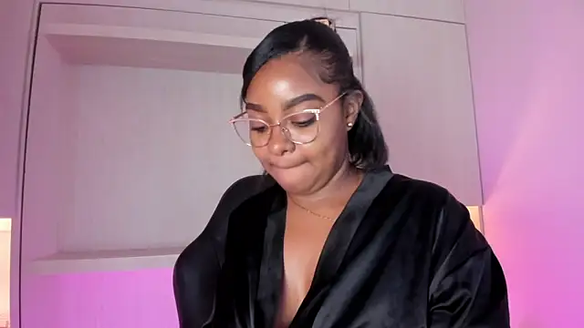 tamaraa smiith online show from 11/27/25, 07:38