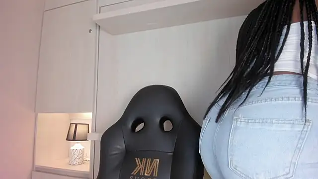 tamaraa smiith online show from 03/04/26, 07:53