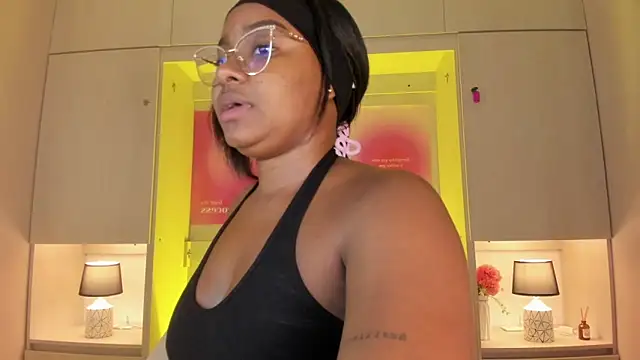 tamaraa smiith online show from 04/16/26, 09:39