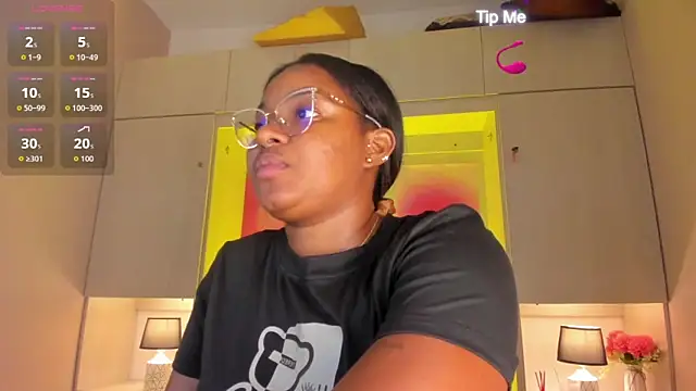 tamaraa smiith online show from 05/15/26, 07:32